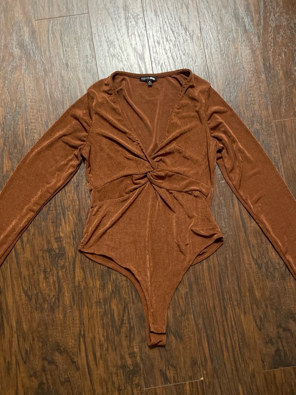 Fashion Nova Metallic Rust Brown Twist-Front Bodysuit
